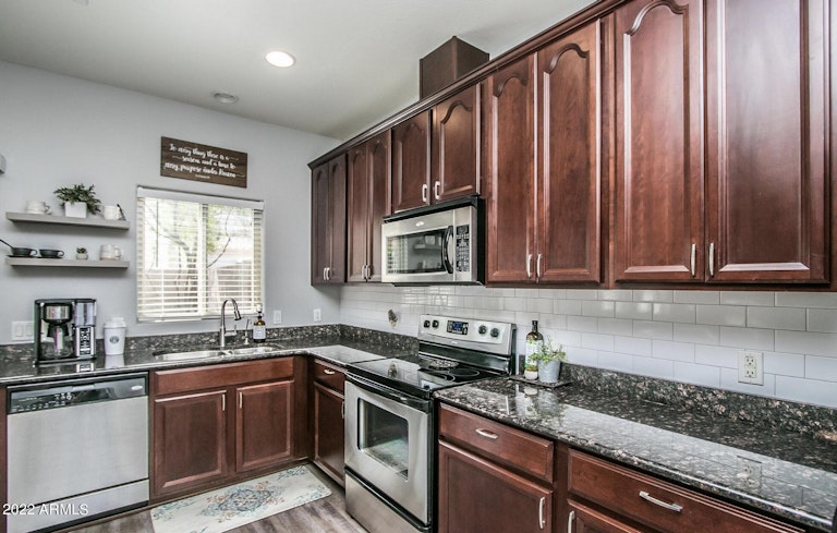 Photo 6 of 24 - 12946 N 88th Dr, Peoria, AZ 85381