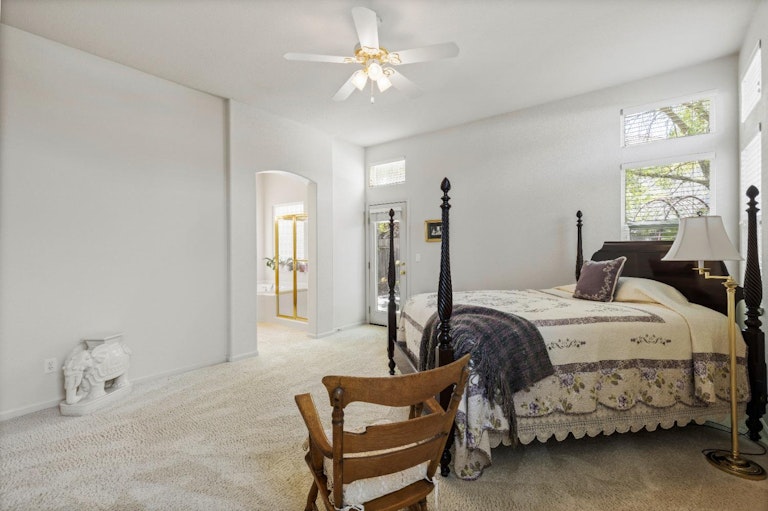 Photo 11 of 35 - 2421 Walnut Oaks Ln, Carmichael, CA 95608