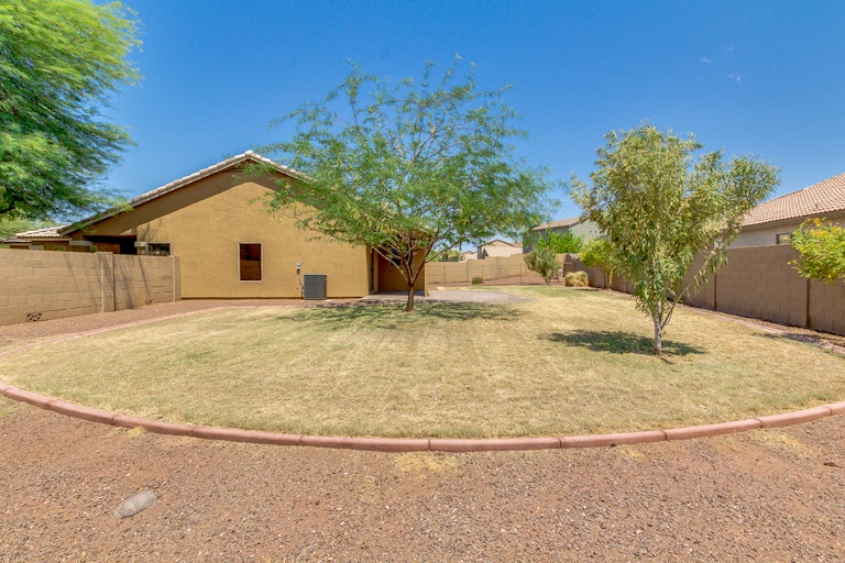 Photo 29 of 34 - 8439 W Whyman Ave, Tolleson, AZ 85353