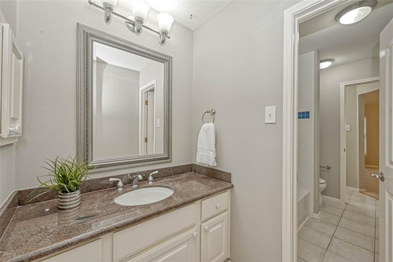 Photo 29 of 48 - 4210 Ruttand Park Ln, Katy, TX 77450