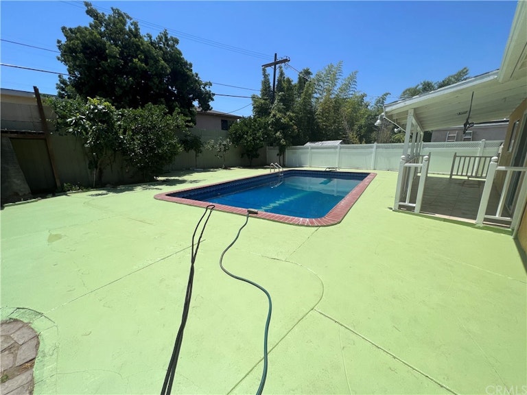 Photo 20 of 43 - 13944 Hartland St, Van Nuys, CA 91405