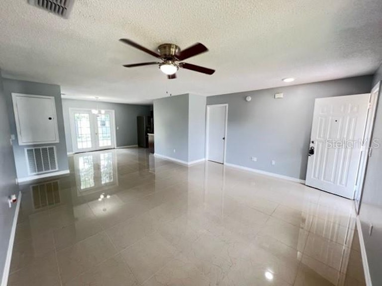 Photo 4 of 17 - 3166 N Sedgewick Rd, Avon Park, FL 33825