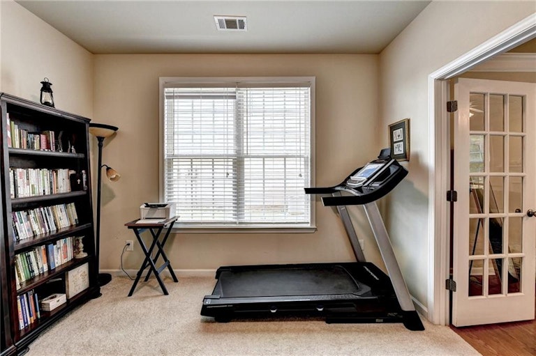 Photo 21 of 38 - 342 Rutlidge Park Ln, Suwanee, GA 30024