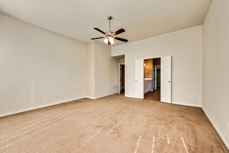 Photo 16 of 30 - 6947 Navigation Dr, Grand Prairie, TX 75054