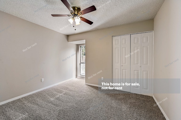 Photo 23 of 30 - 4251 Queensway Dr, Jacksonville, FL 32257