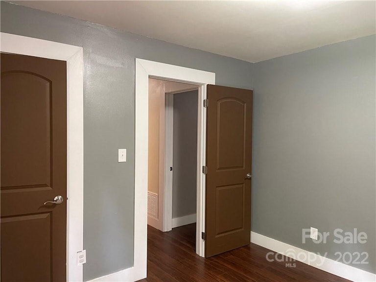 Photo 23 of 37 - 14108 Mill House Dr, Matthews, NC 28105