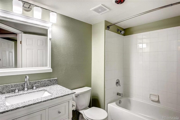 Photo 9 of 15 - 12555 E Tennessee Cir #301, Aurora, CO 80012