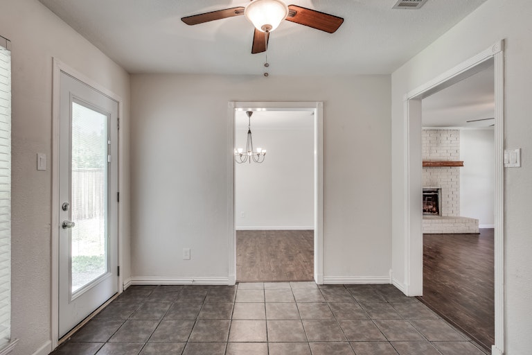 Photo 13 of 32 - 207 Cherrybark Dr, Coppell, TX 75019