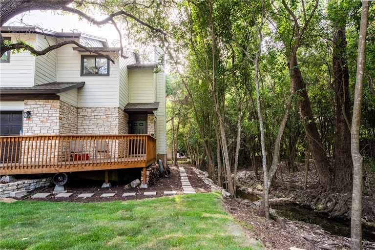 Photo 24 of 32 - 9000 Mountain Ridge Dr, Austin, TX 78759