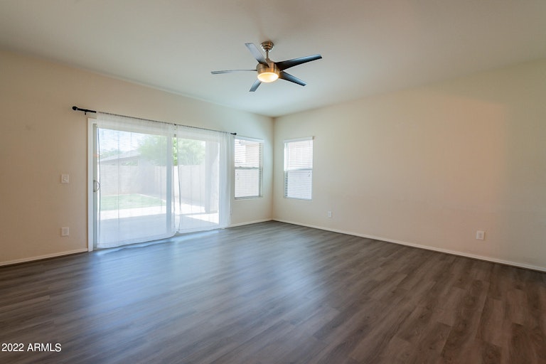 Photo 17 of 39 - 10828 W Swayback Pass, Peoria, AZ 85383