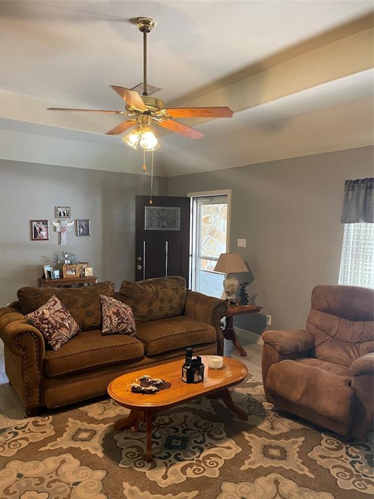 Photo 4 of 16 - 3688 White Oak Dr, Conroe, TX 77301