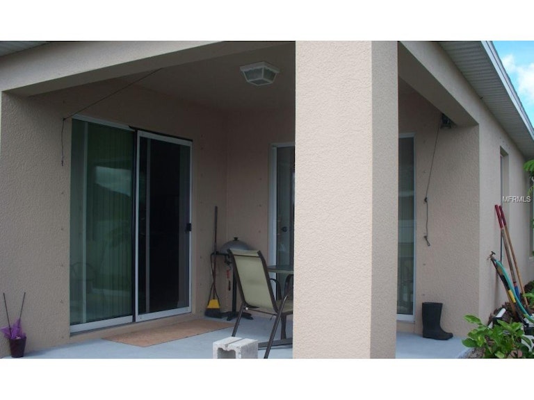 Photo 21 of 25 - 18334 Waydale Loop, Hudson, FL 34667