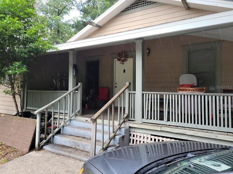 Photo 1 of 3 - 225 E 5th St, Apopka, FL 32703
