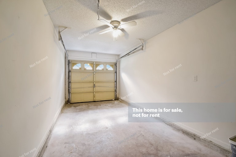 Photo 22 of 31 - 8350 Argyle Corners Ct, Jacksonville, FL 32244