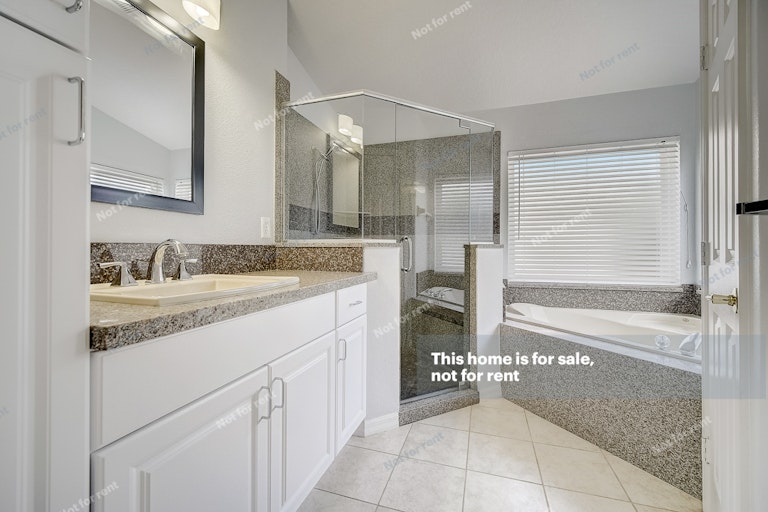 Photo 6 of 33 - 3132 Lindera Dr, Deltona, FL 32725