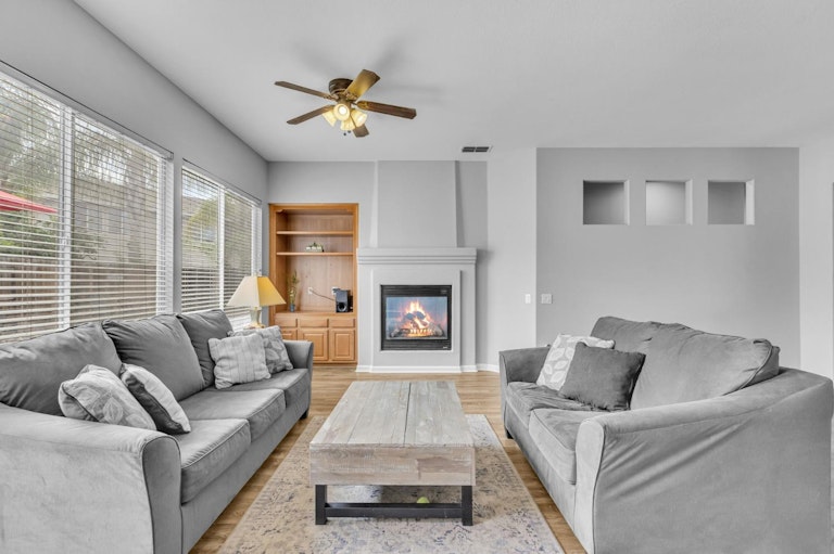 Photo 12 of 55 - 7831 Lahontan Ct, Sacramento, CA 95829