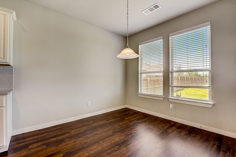 Photo 5 of 42 - 1316 Carlsbad Dr, Forney, TX 75126