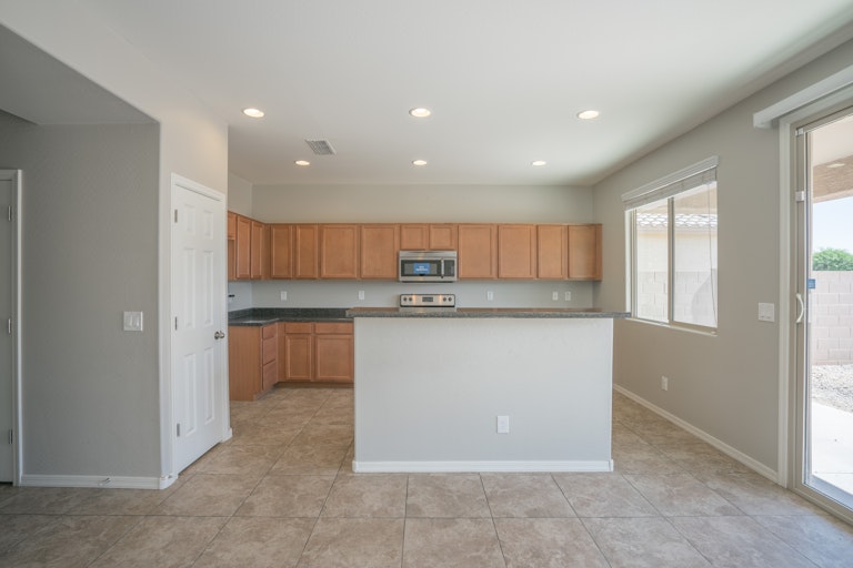 Photo 3 of 33 - 11705 W Maui Ln, El Mirage, AZ 85335