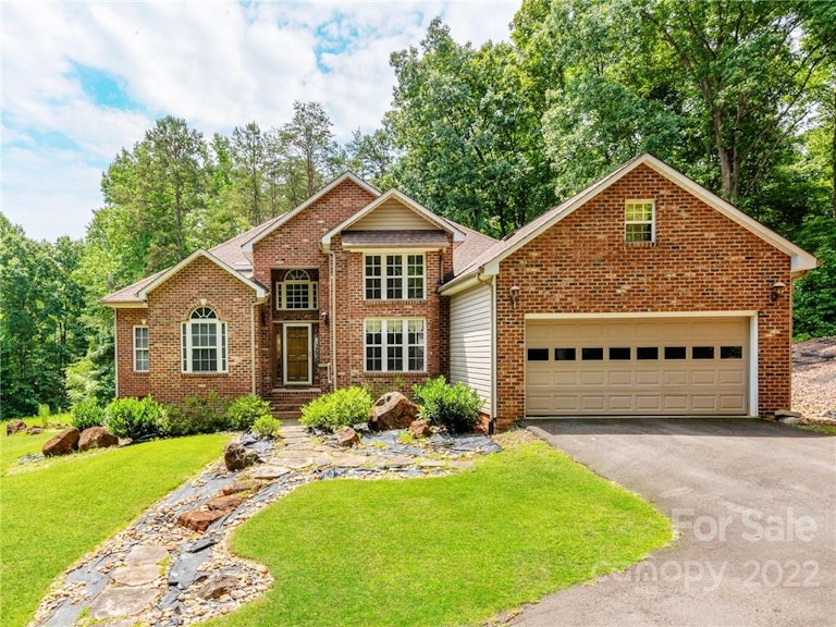 Photo 1 of 30 - 1801 Charles Raper Jonas Hwy, Mount Holly, NC 28120