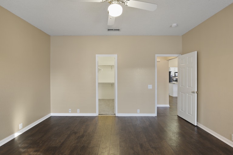Photo 20 of 29 - 1145 Victoria Dr, Saginaw, TX 76131