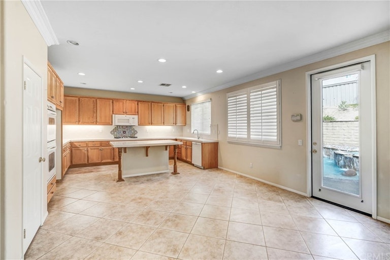 Photo 16 of 48 - 38131 Clear Creek St, Murrieta, CA 92562