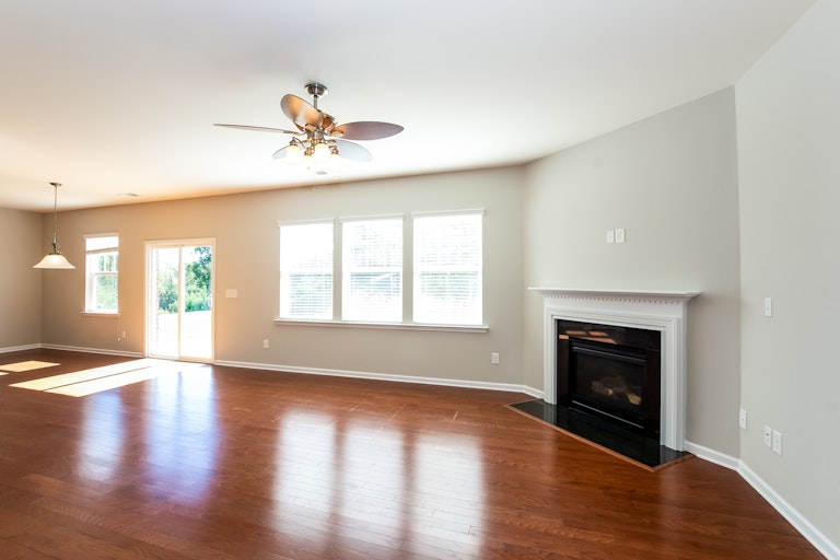 Photo 4 of 25 - 3208 Wicklow Ln, Gastonia, NC 28056