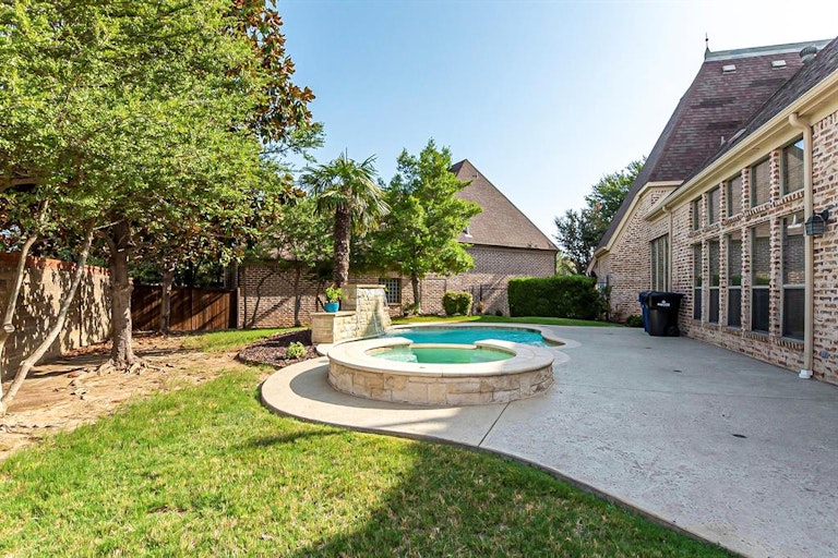 Photo 12 of 14 - 1519 Morris Ln, Frisco, TX 75034