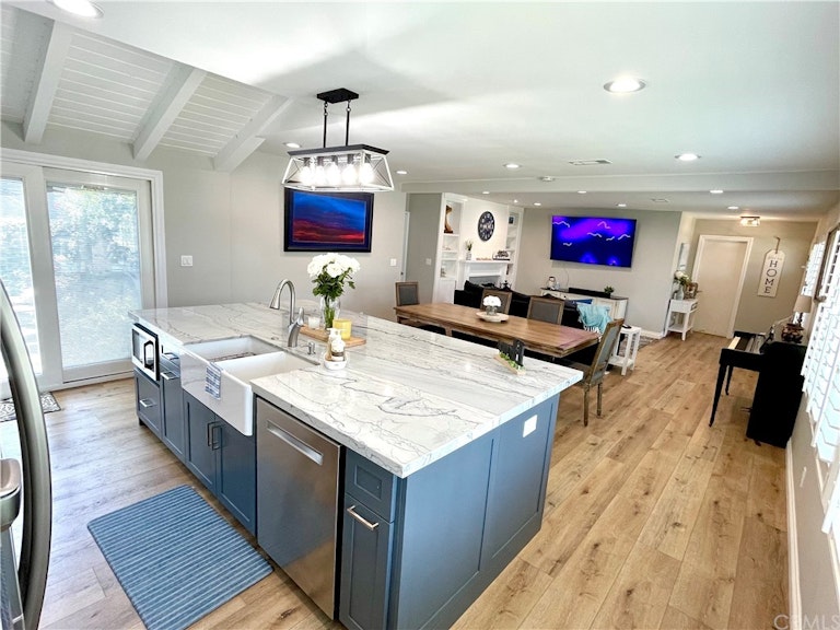 Photo 16 of 51 - 5807 E Monlaco Rd, Long Beach, CA 90808