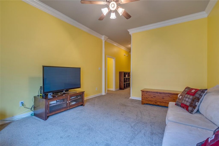 Photo 24 of 38 - 3933 Spring Garden Dr, Colleyville, TX 76034