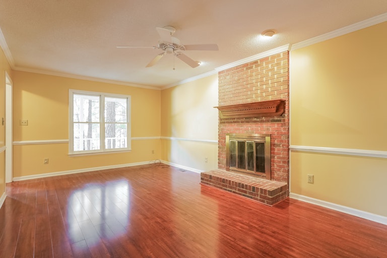 Photo 14 of 25 - 4101 Cary Oaks Dr, Apex, NC 27539