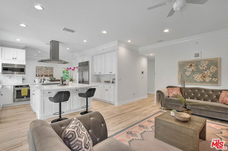 Photo 26 of 54 - 14826 Otsego St, Sherman Oaks, CA 91403