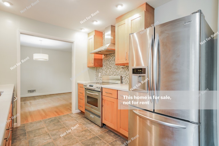 Photo 3 of 25 - 1814 Varnell Ave, Raleigh, NC 27612