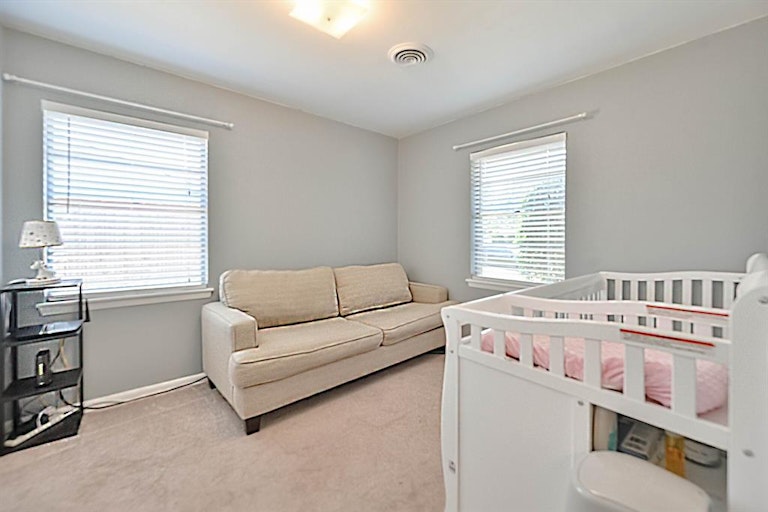 Photo 19 of 24 - 702 Paula St, Kennedale, TX 76060