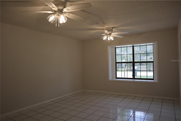 Photo 14 of 19 - 8321 Philadelphia Ave, Spring Hill, FL 34608
