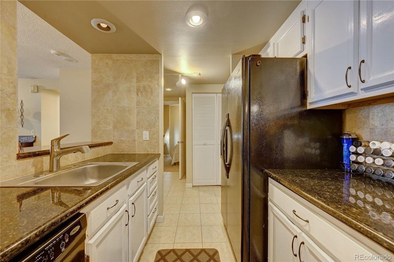 Photo 7 of 36 - 1777 Larimer St #1711, Denver, CO 80202