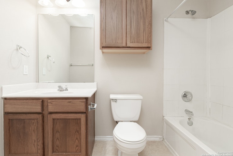 Photo 16 of 21 - 3622 Archer Blvd, New Braunfels, TX 78132