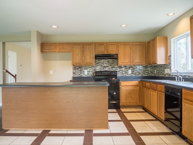 Photo 8 of 37 - 508 Hillview Dr, Durham, NC 27703