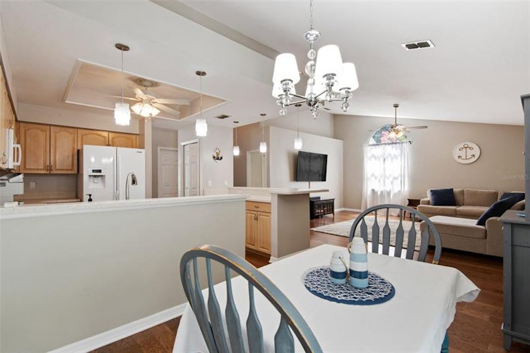 Photo 14 of 50 - 1719 Woodpond Way, Lutz, FL 33559