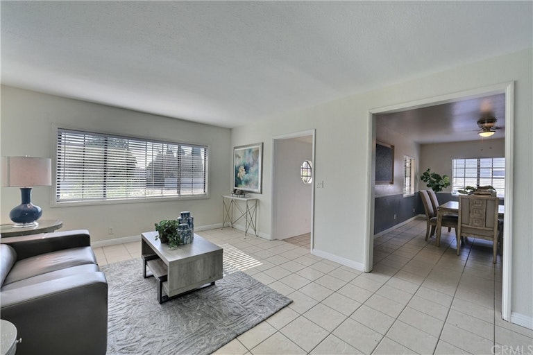 Photo 6 of 46 - 738 S Hollenbeck St, West Covina, CA 91791