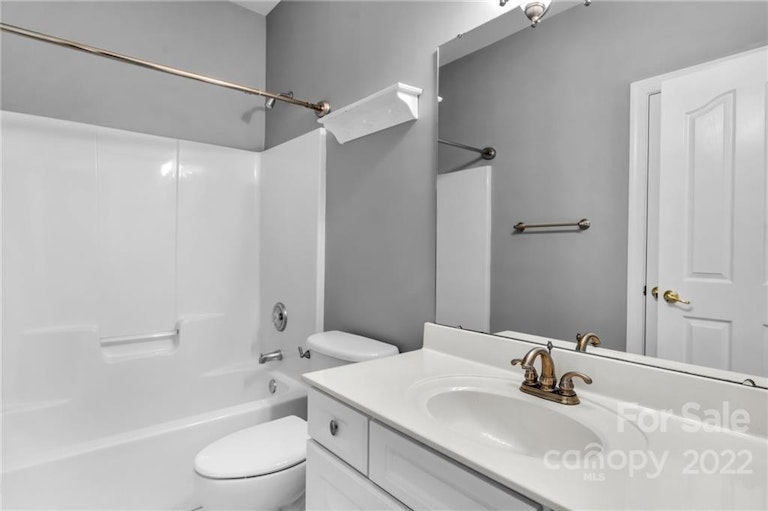 Photo 34 of 48 - 5418 Shoal Brook Ct, Charlotte, NC 28277