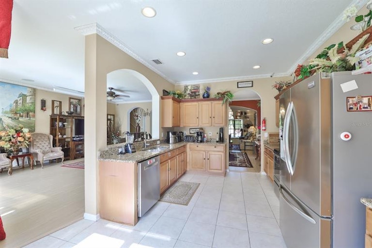 Photo 16 of 52 - 2930 Downan Point Dr, Land O Lakes, FL 34638