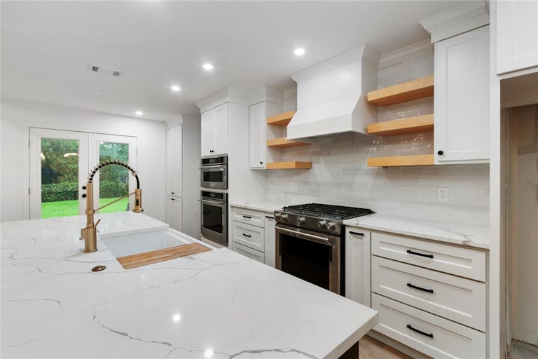 Photo 13 of 48 - 1924 Foxtail Pl, Spring, TX 77380