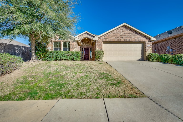 Photo 1 of 18 - 2508 Cumberland Trl, Balch Springs, TX 75181