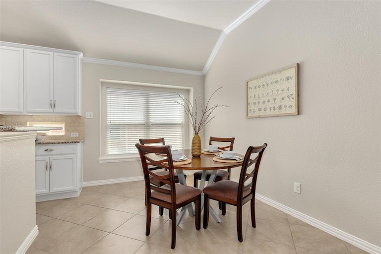 Photo 11 of 34 - 11416 Sadie St, Frisco, TX 75036