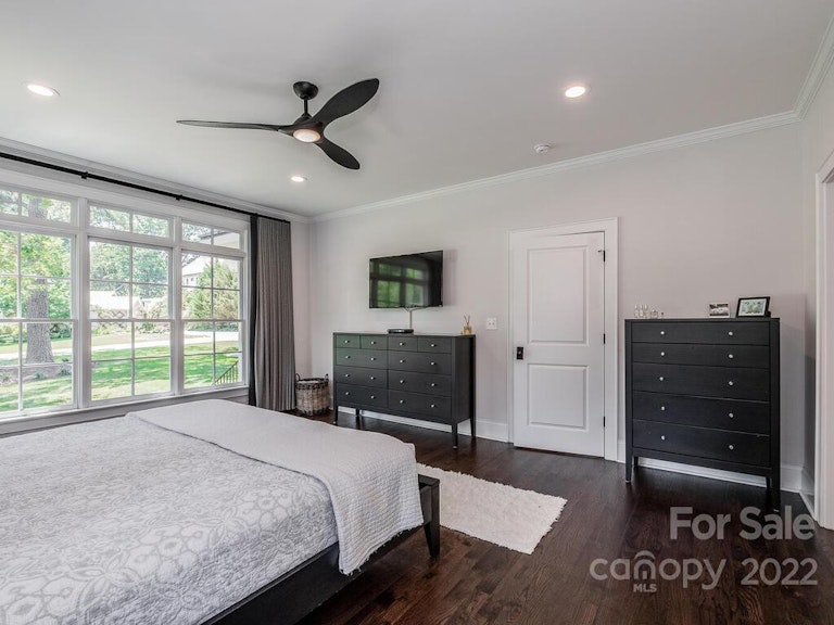 Photo 19 of 39 - 4327 Woodlark Ln, Charlotte, NC 28211