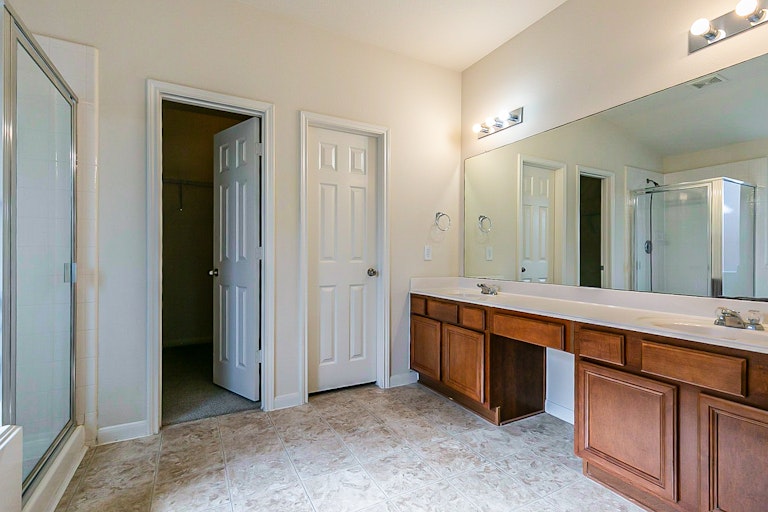 Photo 18 of 23 - 3810 Harris Mill Dr, Katy, TX 77449