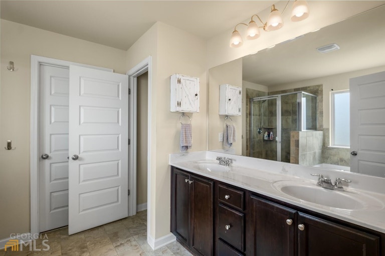 Photo 25 of 37 - 537 Harmony Way, Locust Grove, GA 30248