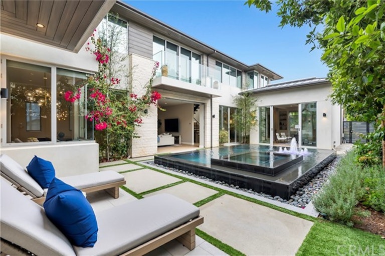 Photo 24 of 56 - 763 11th St, Manhattan Beach, CA 90266