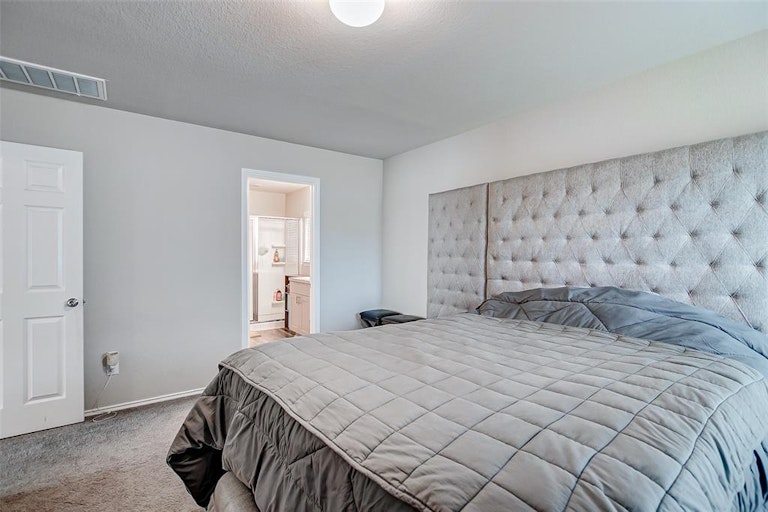 Photo 16 of 42 - 23330 Dovetail Colony Ct, Katy, TX 77493