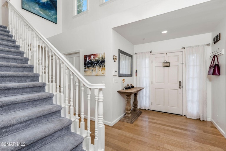 Photo 20 of 60 - 4641 Caritina Dr, Tarzana, CA 91356